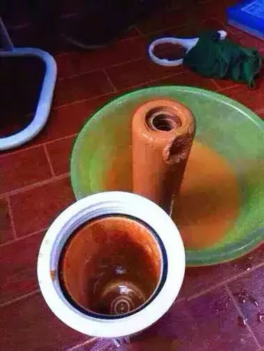 看看您家用的水管，是不銹鋼水管太貴，還是家人的健康不值得投資？